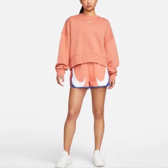 NWT Women's Nike Loose Fit High Rise Shorts - Picture 5 of 10